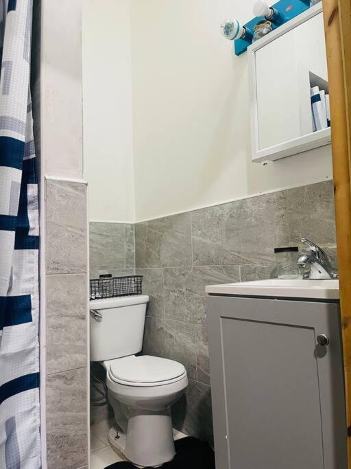 Cozy Studio Staycation - Brooklyn Close To Train Stations 뉴욕 외부 사진